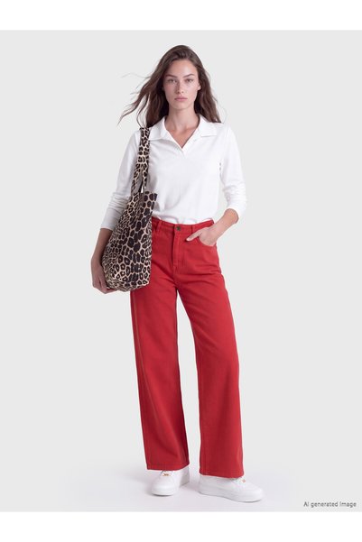 LC Waikiki بنطلون جينز نسائي واسع الساق، بتصميم محتشم، باللون الأحمر، من مجمو...
