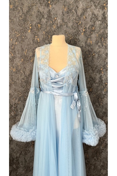 Loviana belle Custom-designed lace and tulle-detailed 2-piece long robe and nightgown set (in a box)