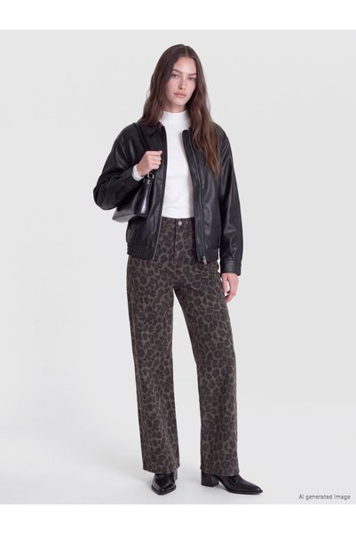 LC Waikiki Λαμπερές επιλογές από το Shining Store: Τζιν σε στενή γραμμή και μ...