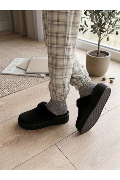 Didaly Women's Slippers / House Slippers with Black Suede and Fur Accents and...