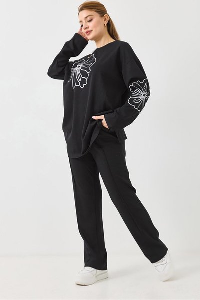 WeShaya Comfortable Black Elastic-Waist Pants, High-Waisted, Oversized, Knit