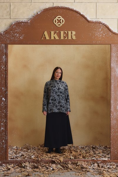 Aker Gray Patterned Blouse with a Stand-Up Collar