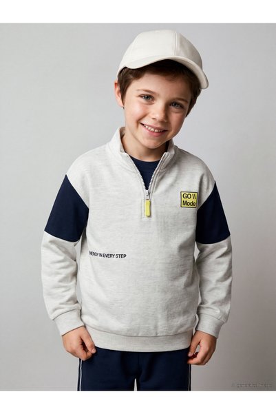 LC Waikiki Lcw Kids White Printed Loose & Oversized Sweatshirt with Nevavm De...
