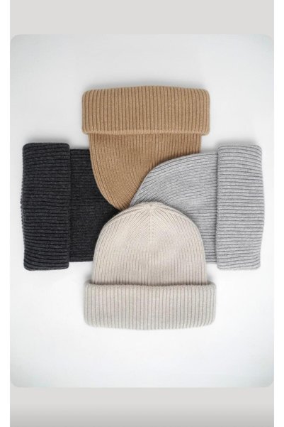 TNR SPORT Unisex Foldable Beige-Smoked-Grey-White 4-Piece Beanie Set