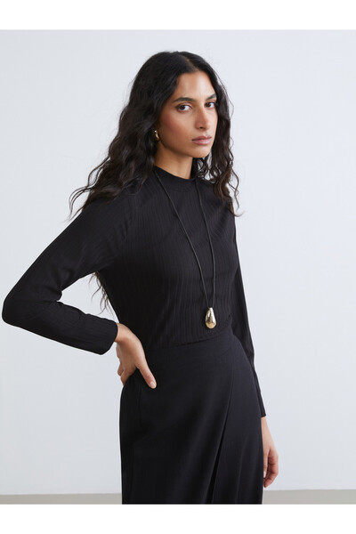 LC Waikiki Trendy Picks from Kübra Butik: Women's Bodysuit with a Mock Neck