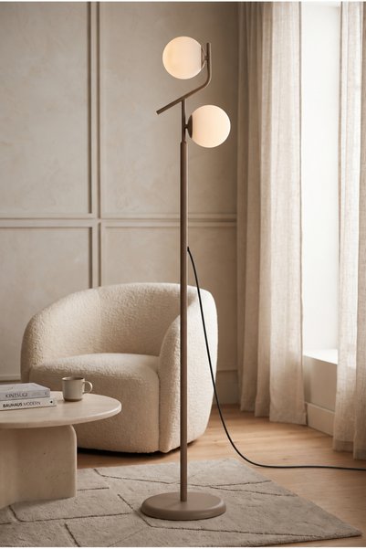 Apliqa Velar Eskitme Beyaz Camlı Modern Tasarım Metal Lambader
