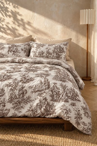 NESCO Kahverengi Toile King Size 220x240 Nevresim Takımı | 180x200x30 Lastikli Bej Çarşaf + 4 Yastık