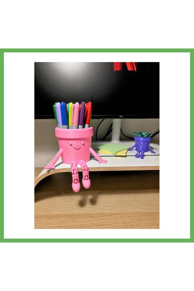 TheGencoo 3D Printed Articulated Smiling Pen Holder - Articulated Desktop Org...