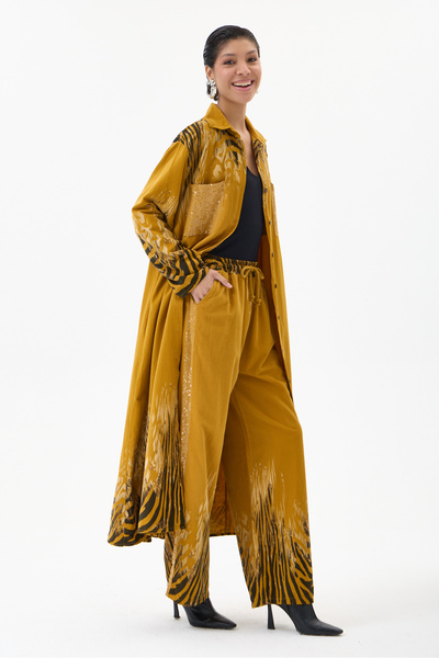 della moor Women's Mustard-Colored Italian 100% Cotton Velvet Zebra-Print Shi...