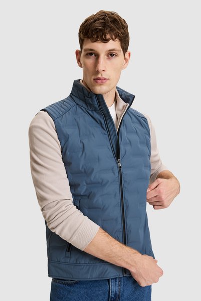 U.S. Polo Assn. Men’s Petrol Mock Neck Zippered Vest 50326206-VR102