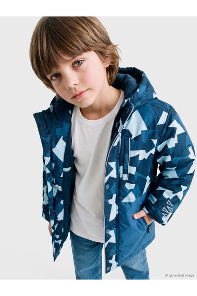 LC Waikiki Boys' hooded ski jacket.