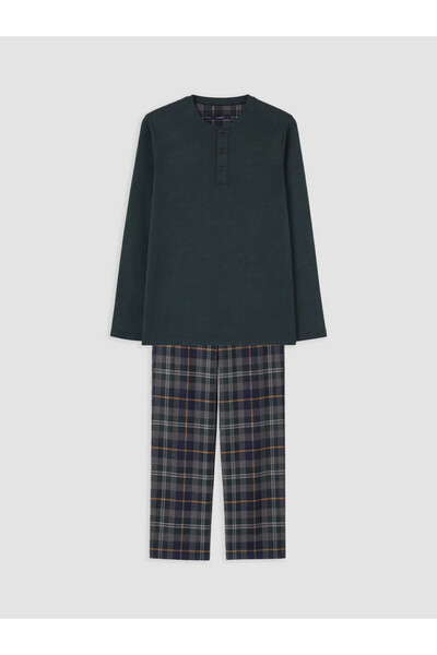 LC Waikiki Trendy Picks from Kübra Butik: STANDARD Fit Checked Embroidered Me...