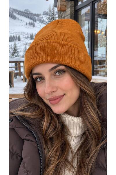 BALIENTE Căciulă de damă din tricot cu textură moale, marca Taba