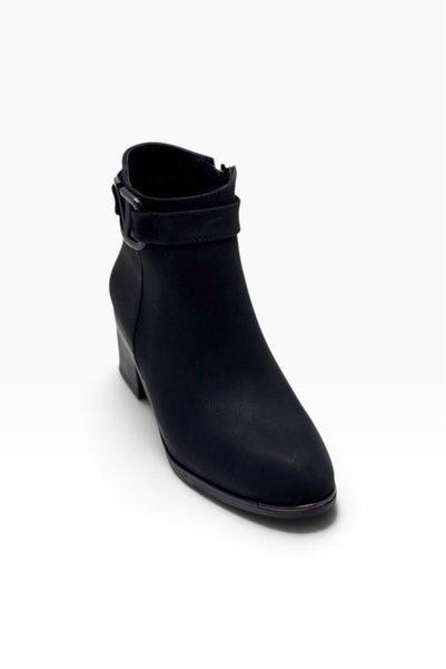 C shoes C-Shoes MR520-27 Γυναικεία μπότες με τακούνι (5 εκ.) από λιπαρό δέρμα...