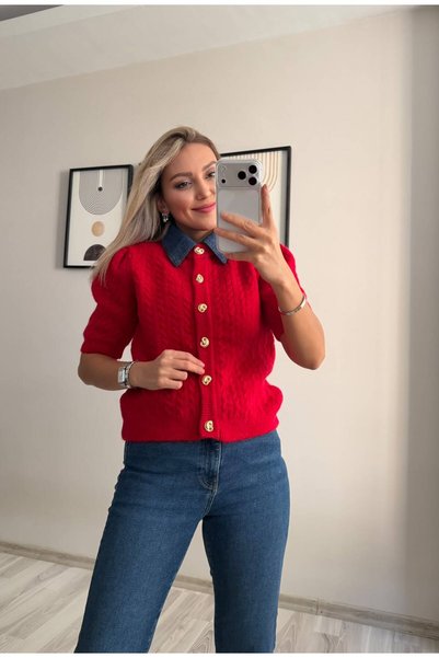 İNVİSUS Cardigan din tricotaj roșu cu guler din denim