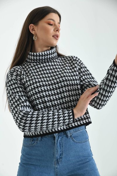 MOVİMENT Bluză neagră cu gât roșu cu model din material subțire
