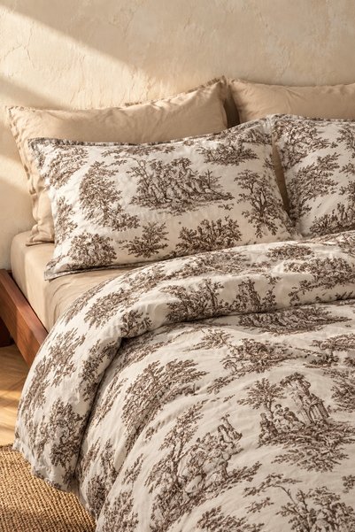 NESCO Kahverengi Toile King Size 220x240 Nevresim Takımı | 180x200x30 Lastikli Bej Çarşaf + 4 Yastık