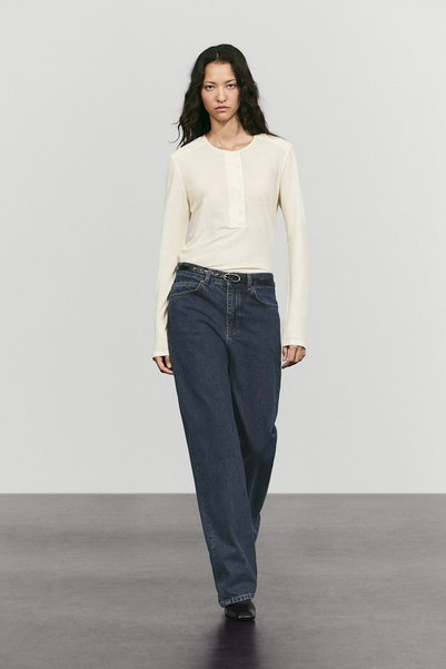 Massimo Dutti %100 pamuklu, uzun kollu, düğmeli yaka, vatkalı tişört