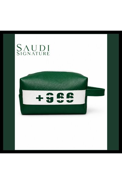 SAUDI SIGNATURE حقيبة يد سعودية «رمز الوطن +966» – أخضر ملكي
