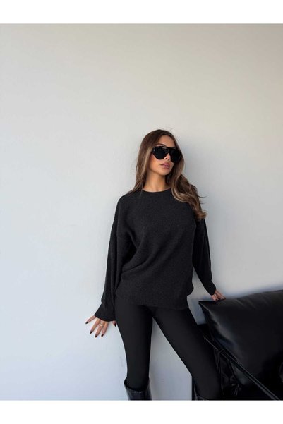 MODAMERSİ سترة نسائية سوداء أساسية بياقة دائرية وقصة فضفاضة.