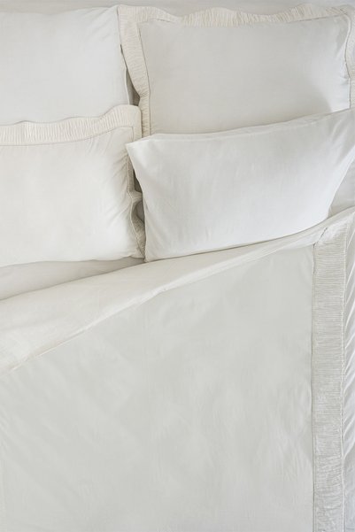 Nazik Home Terosa Pleated Cotton Satin Double-Size 6-Piece Duvet Cover Set
