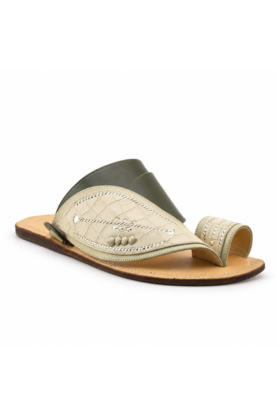 Al fanoos Hand-Stitched Arabic Sandals for Men