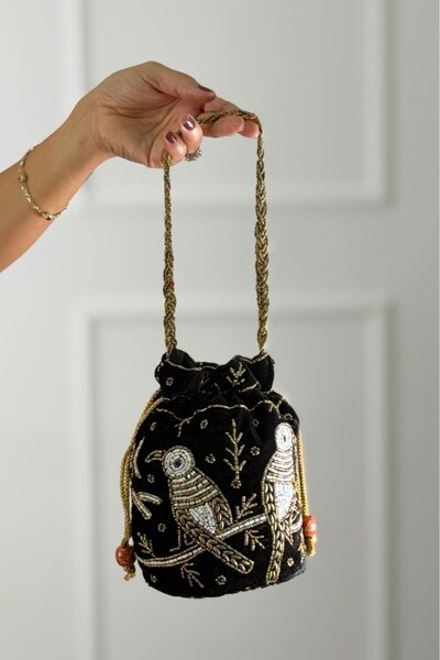 Nevin Kaya Moda Black Velvet Pouch Bag