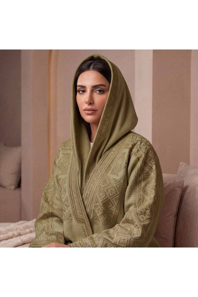 nsh line عبايه شتويه مطرزه مع طرحه مطرزه