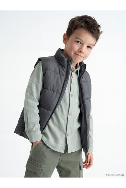 LC Waikiki Trendy Picks from Kübra Butik: Boys' Puffer Vest with a Mock Neck