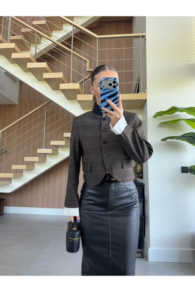 BB Bensu Buyruk ECOSELI BUTTON-FRONT DETAILED CROpped JACKET