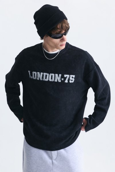 VAMOSCLO Textured London-Printed Sweatshirt