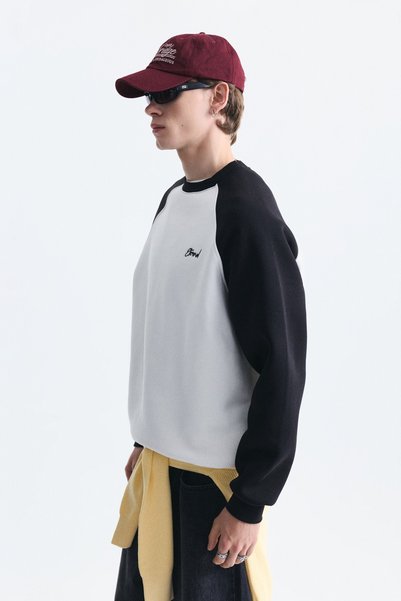 VAMOSCLO Oversized Color Block Sweatshirt