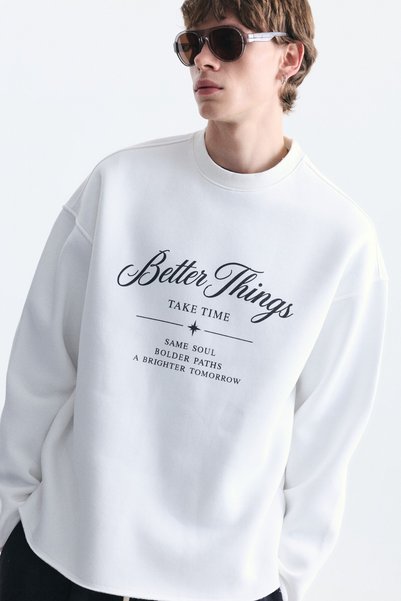 VAMOSCLO Oversize Letter Print Sweatshirt