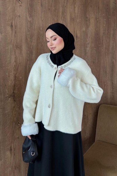Şule Giyim Şenay Kol Fur-Trimmed, Beaded Cardigan, Ecru
