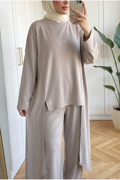 Kirazca Butik Women's Asymmetrical-Cut Tunic with a Tail and Wide-Leg Pants M...