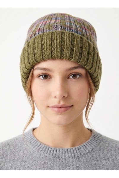 STELLA VESTİNO Mottled Hand-Knitted Winter Beanie with Intricate Knitted Deta...