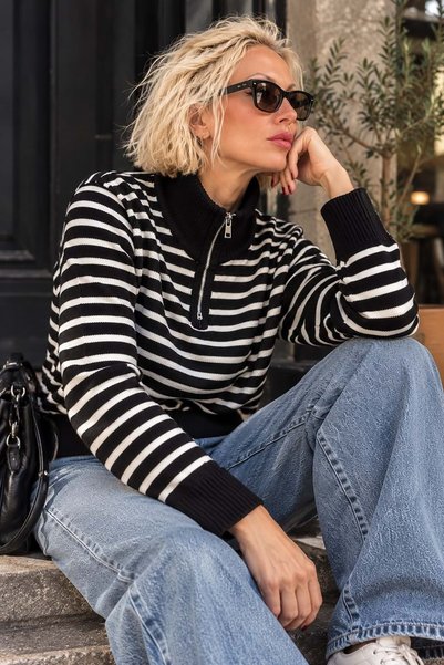 ibeeka Pulover din tricot pentru femei, negru cu dungi ecru, cu guler pescăre...