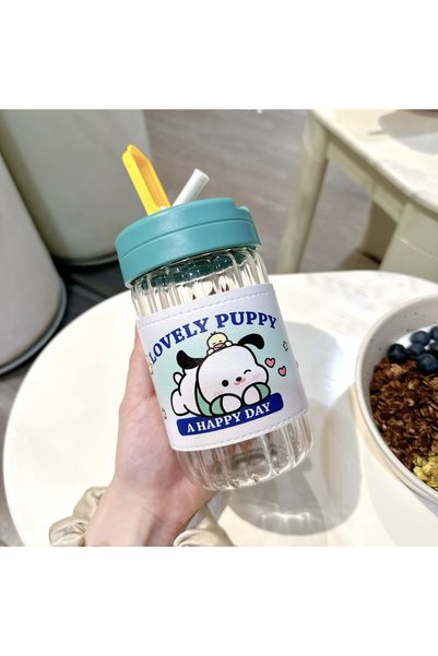 Generic كوب زجاجي مع غطاء جلدي، بتصميم خطوط عمودية، مناسب للطلاب، وسهل الحمل.