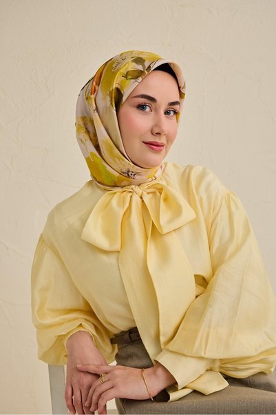 Silk Home Eșarfă din mătase twill cu model floral, alb murdar, 90x90