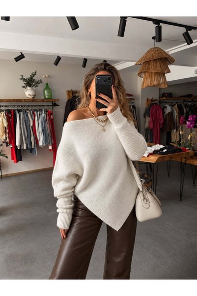 LE CARAMBOLE Women's Ecru Asymmetrical-Cut Sweater