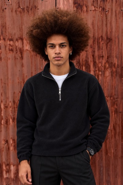 DAMGA JEANS Άνετο ανδρικό μαύρο φούτερ με φερμουάρ και γιακάς από φλις