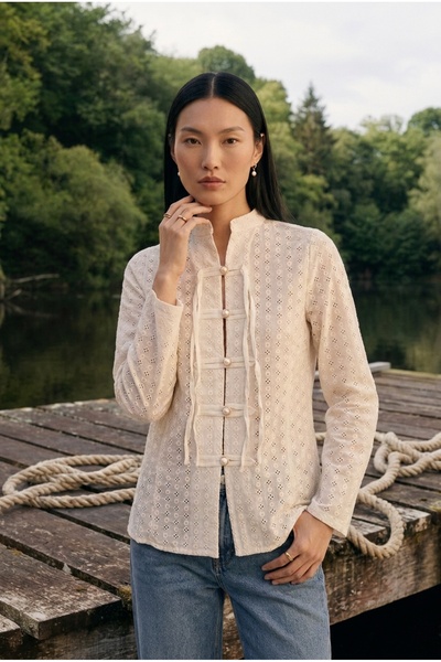 Elara Shirt Ekru İngiliz Nakışlı Kurdele Detaylı Kadın Gömlek