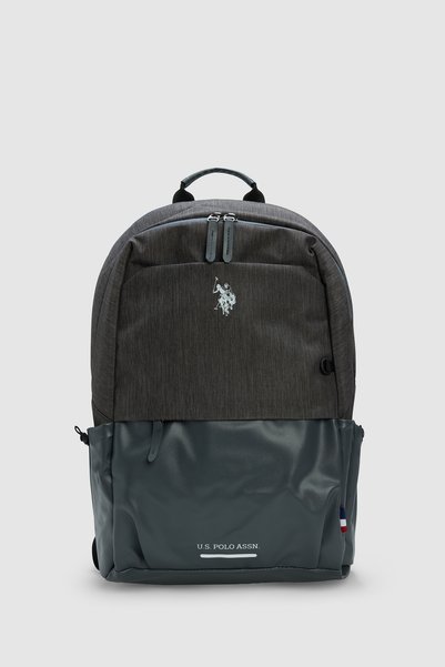 U.S. Polo Assn. حقيبة مدرسية متعددة الألوان للأولاد، موديل 50330842-999.