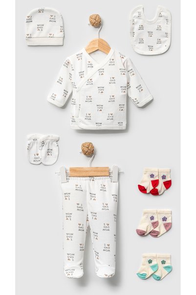 NEU KIDS 5-Piece "Dad & Mom" Printed Newborn Hospital Outfit Set with Free Socks