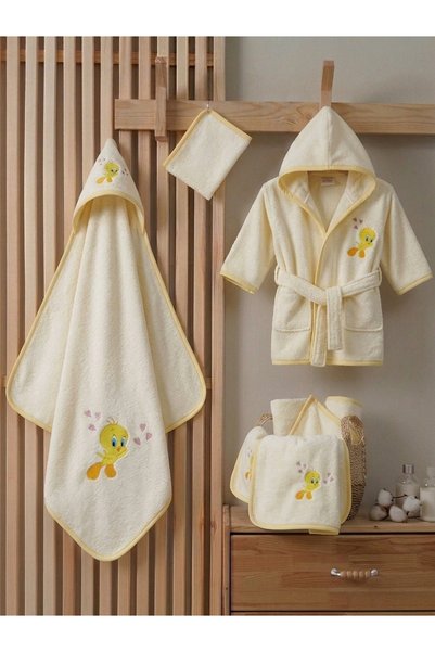 Özdilek Tweety Disney-Licensed Newborn Baby Set, Yellow