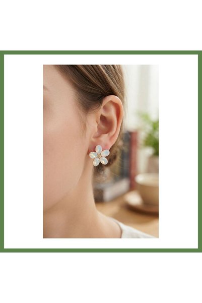 Hobibahçem White Crystal Flower-Shaped Modal Women's Earrings HB006