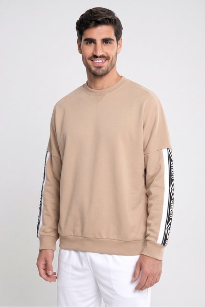 UMBRO Men Sportswear Fit Long Sleeve Outdoor Sweatshirt, Tan