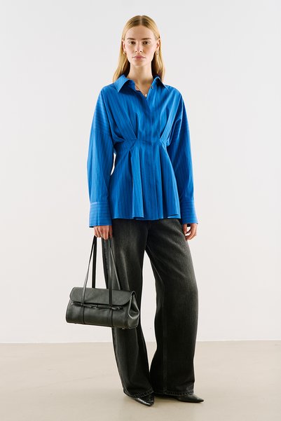 Manuka Patterned Short Shirt with Pleated Details and Blue Stripes