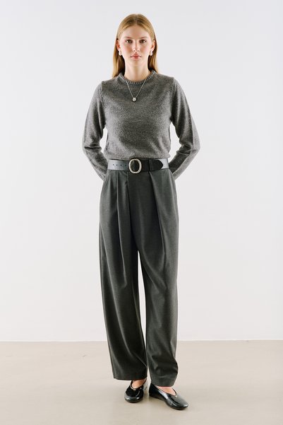 Manuka Asymmetric Pleated Barrel Form Pants Anthracite