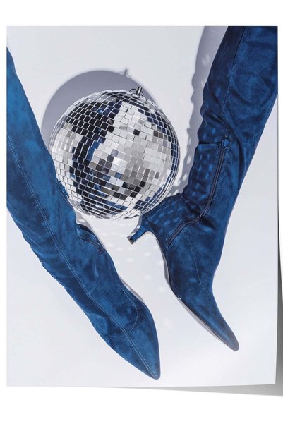Postifull Poster fără ramă cu compoziția „Mingea de discotecă și cizmele” NR....